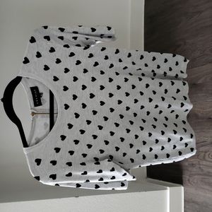 NWT Premise Heart sweater Top Size M